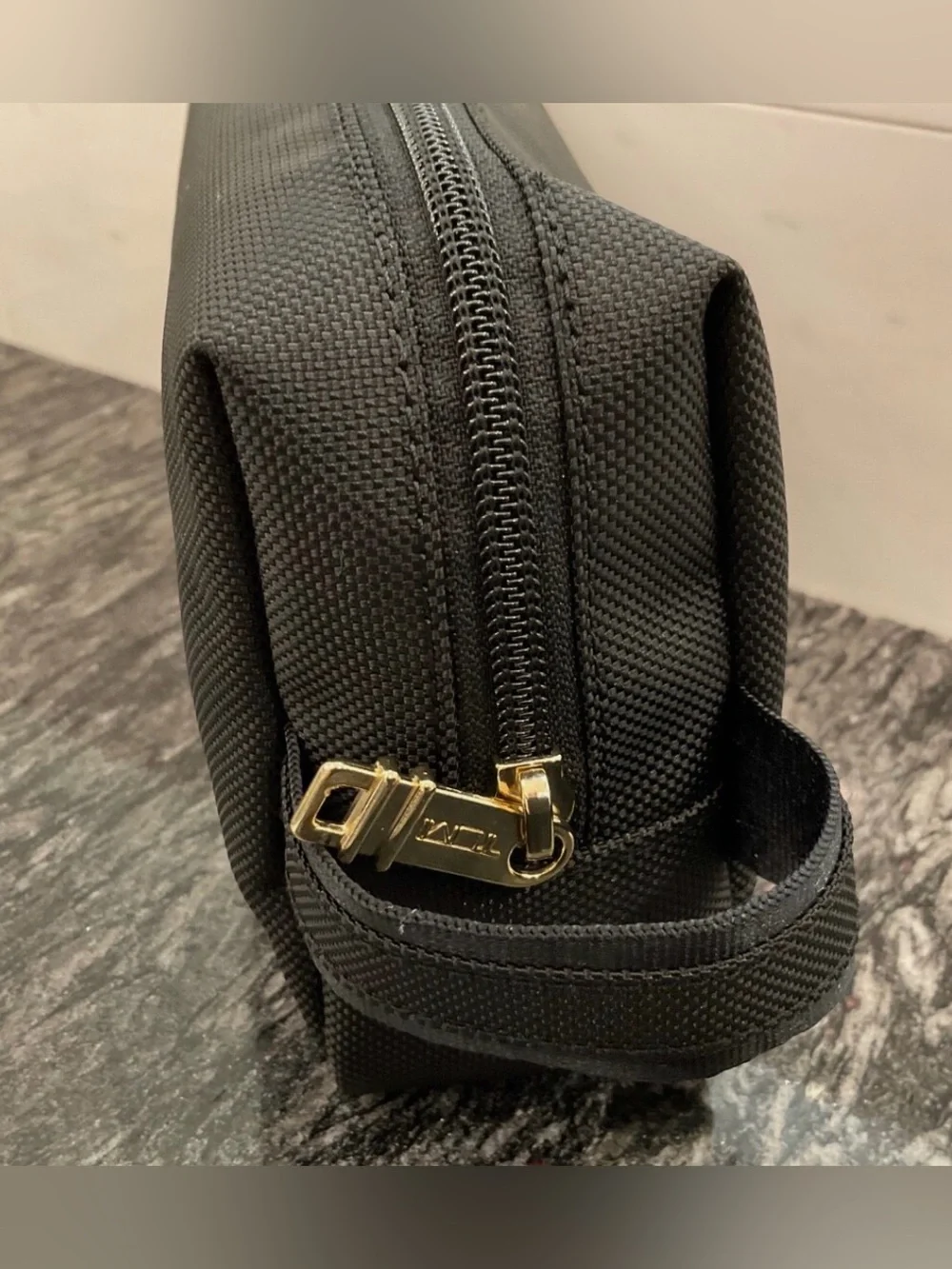 NEW TUMI Ballistic Nylon Zippered Medium Kit - Pouch Cosmetic Bag BLACK w/ GOLD